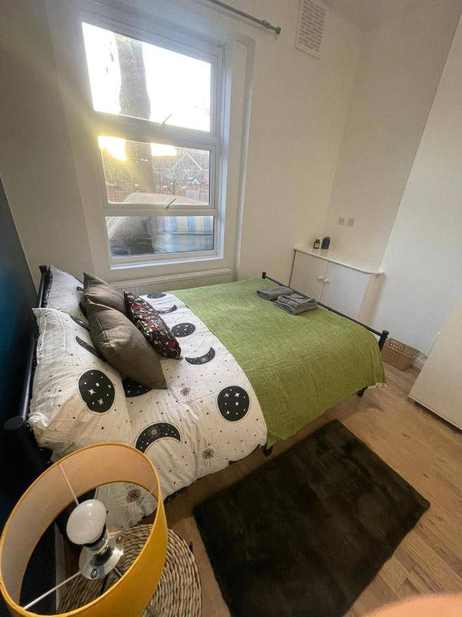 Contemporary Private Rooms Near Central London Ngoại thất bức ảnh