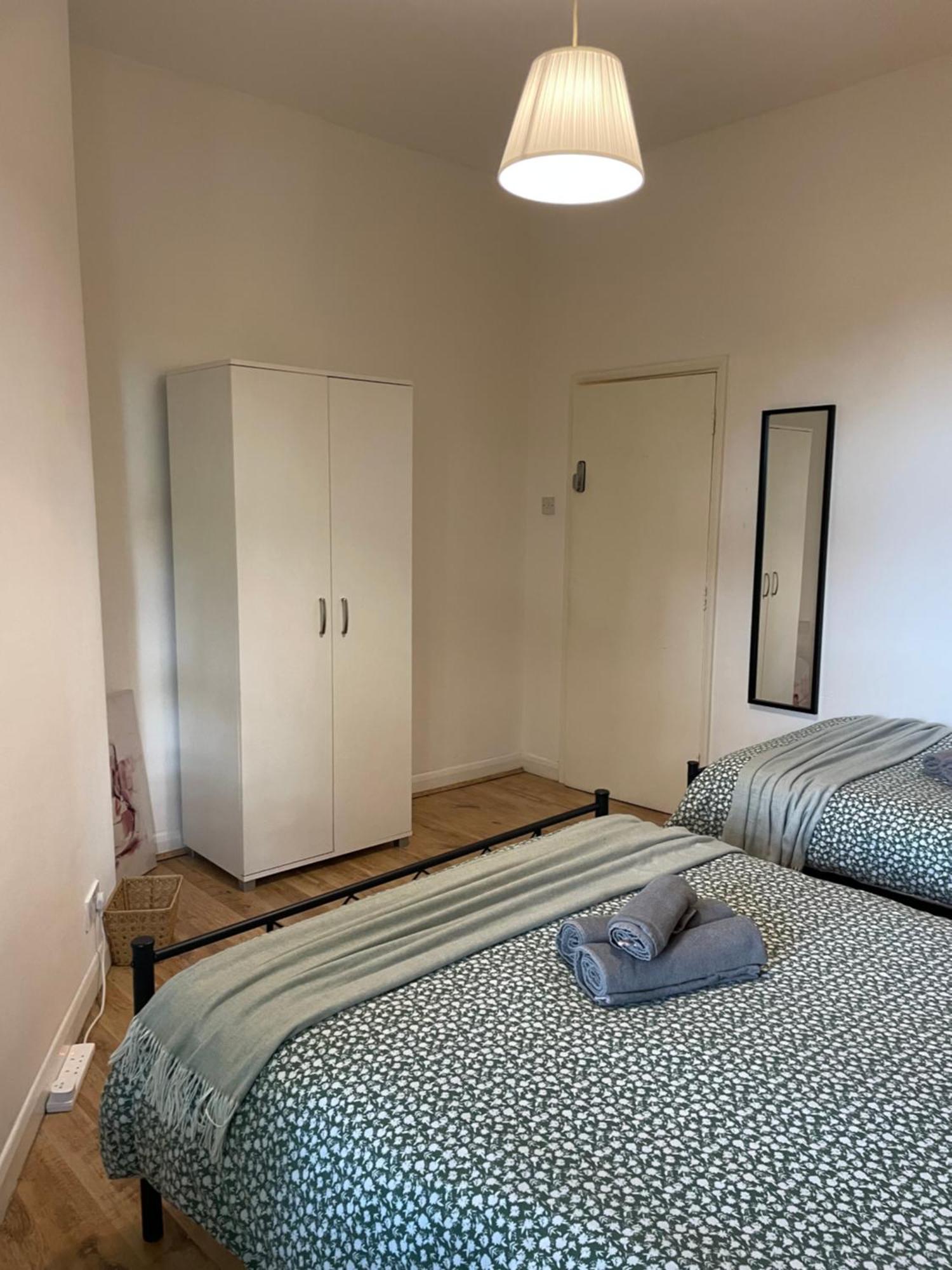 Contemporary Private Rooms Near Central London Ngoại thất bức ảnh